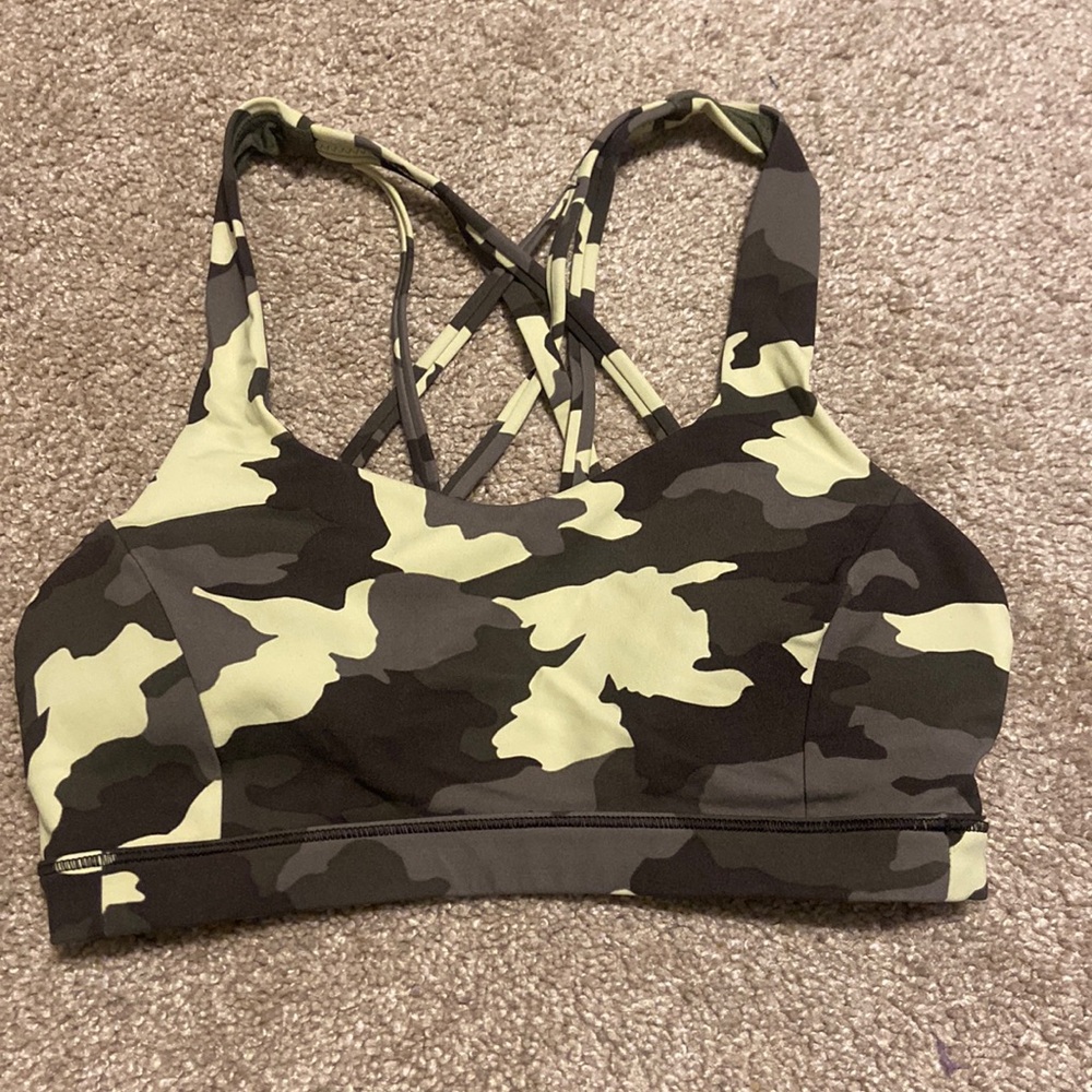 Lululemon sports bra